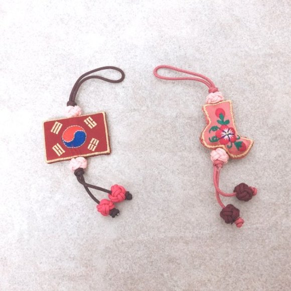 NEW korean Keychain Souvenir - Picture 6 of 6